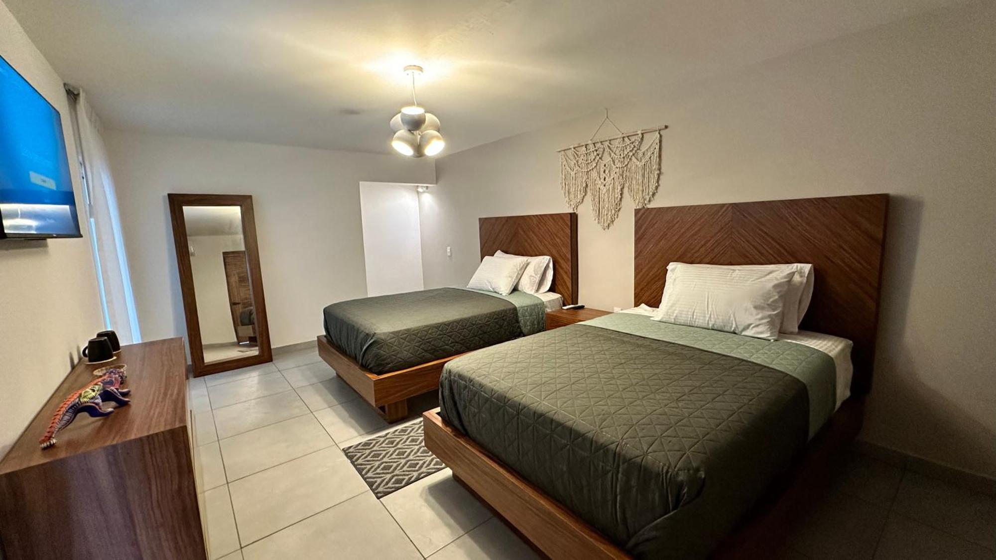 Hotel Boutique Villa Escondida, A Pasos De Lo Mejor En Tlaquepaque Buitenkant foto