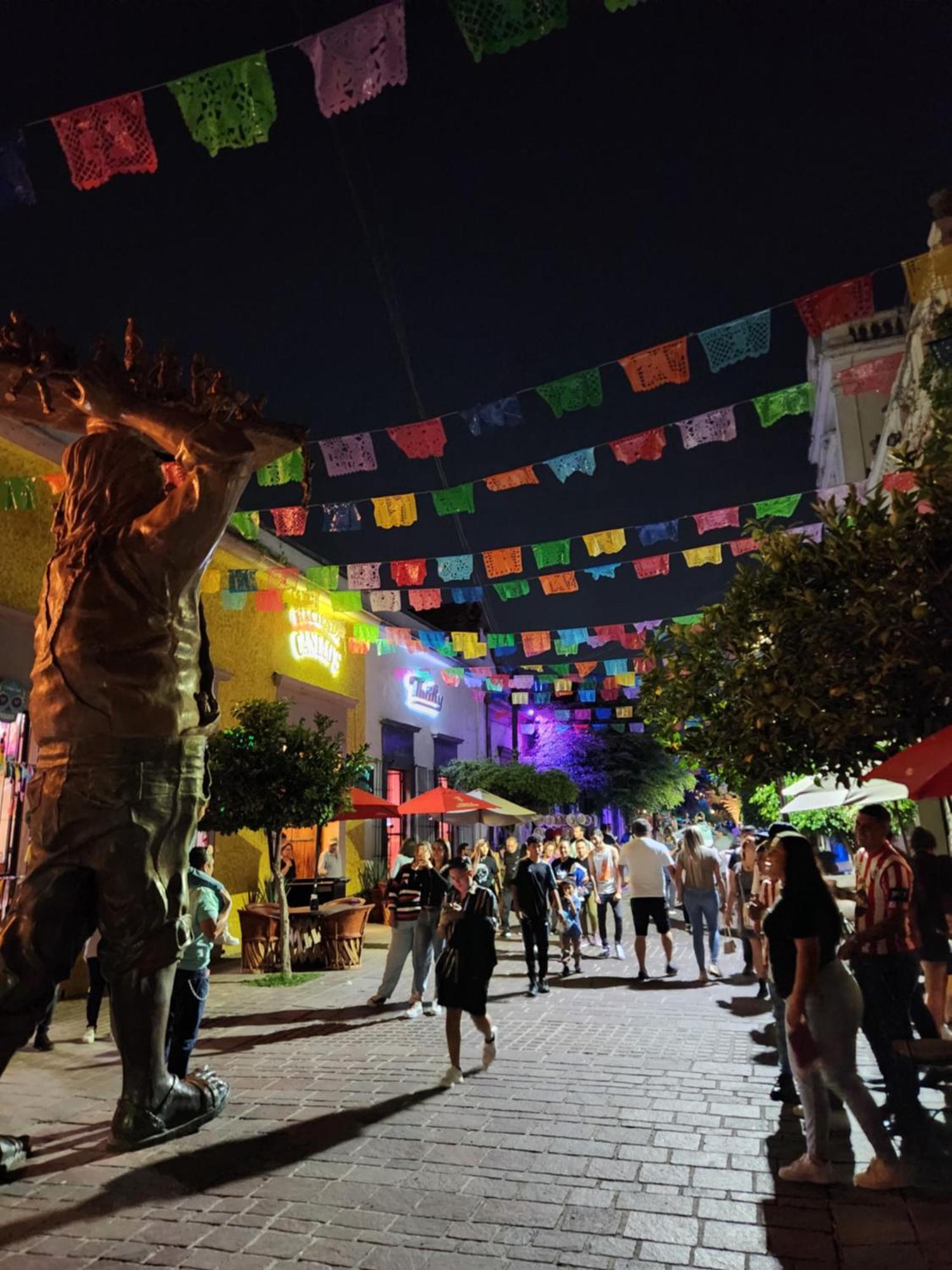 Hotel Boutique Villa Escondida, A Pasos De Lo Mejor En Tlaquepaque Buitenkant foto